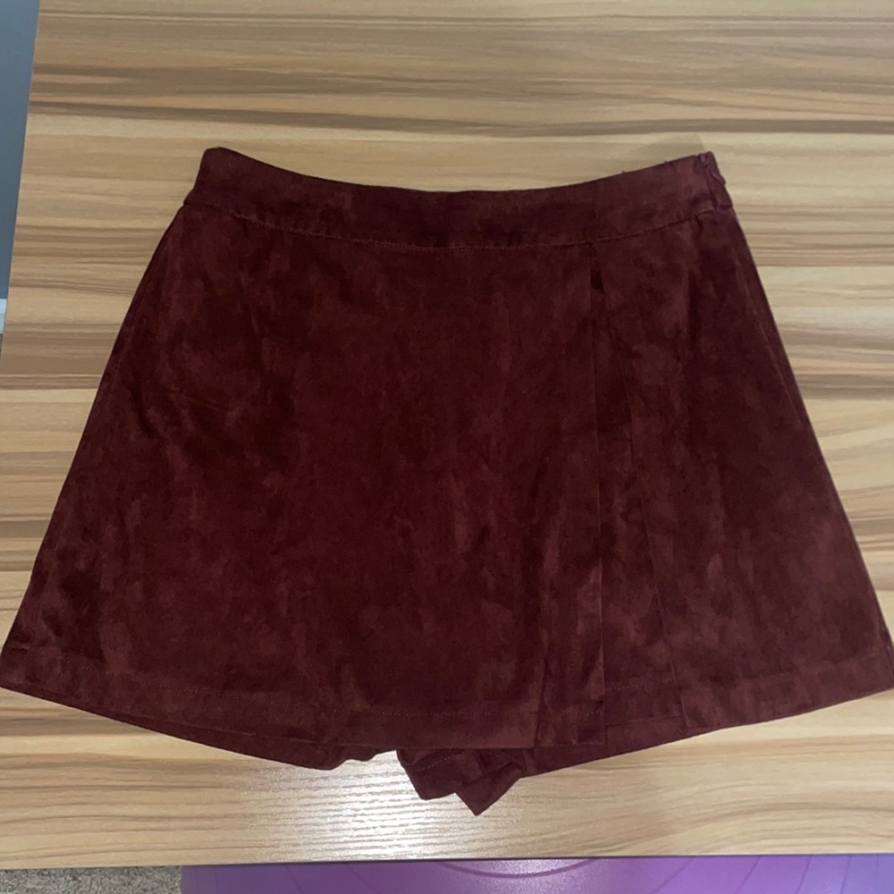 Altar’d state velvet skirt/skort